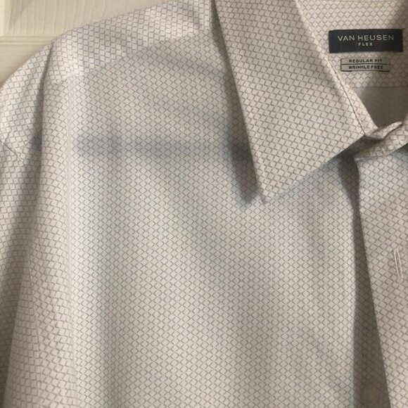 Van Heusen Flex Regular Fit Wrinkle Free classic button long sleeve sz 17 - Picture 2 of 5